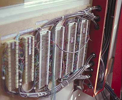 WVOX_Wiring.jpg (39437 bytes)